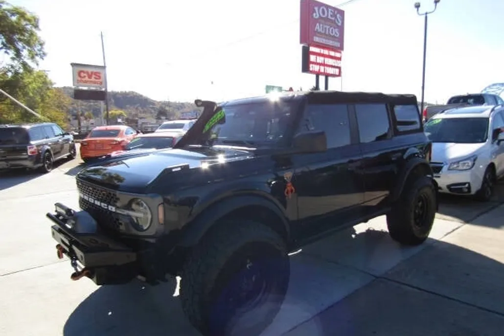 2021 Ford Bronco Badlands photo 1