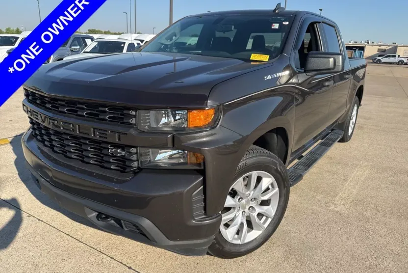 2021 Chevrolet Silverado 1500 Custom photo 1