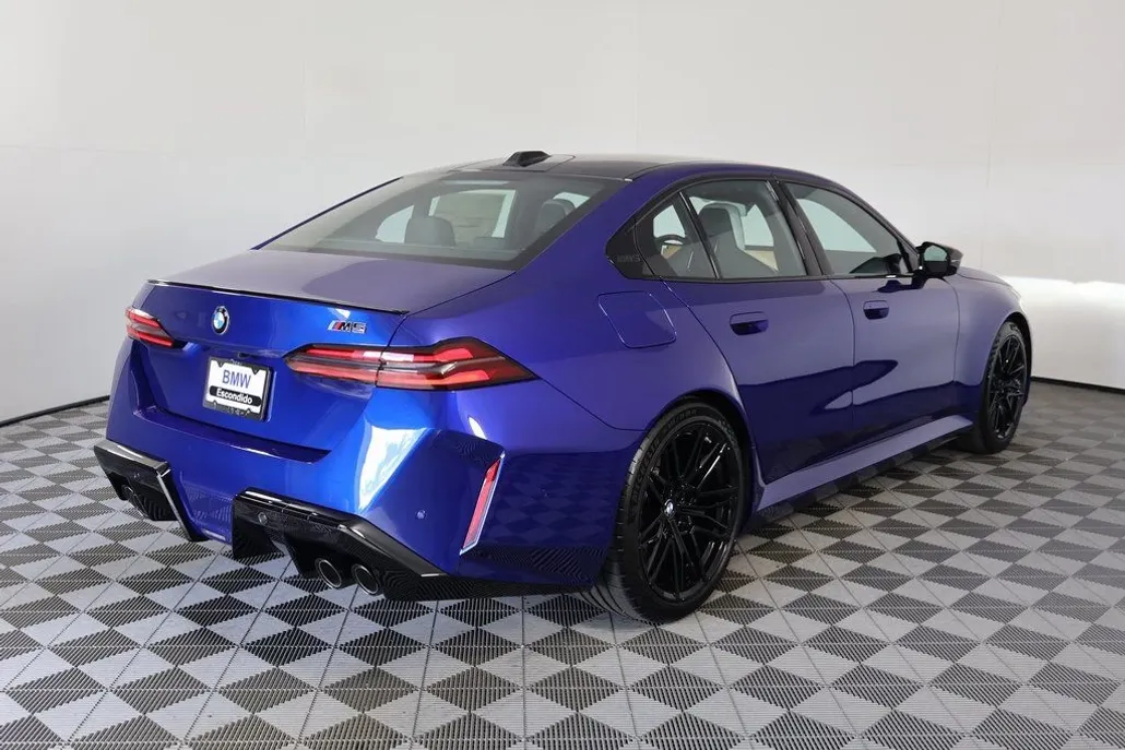 2026 Bmw M5 5 photo 1