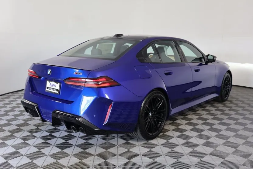 2026 Bmw M5 5 photo 1