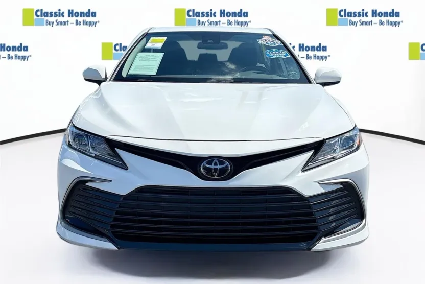 2024 Toyota Camry LE photo 1