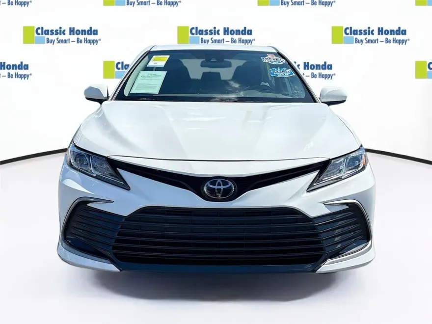 2024 Toyota Camry LE photo 1