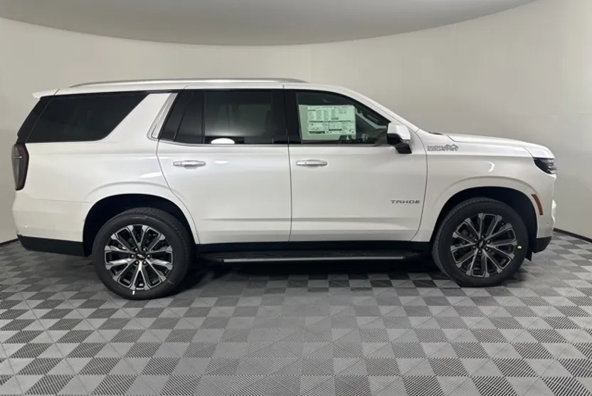 2025 Chevrolet Tahoe High Country photo 1
