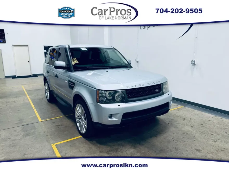 2010 Land Rover Range Rover Sport HSE LUX photo 1