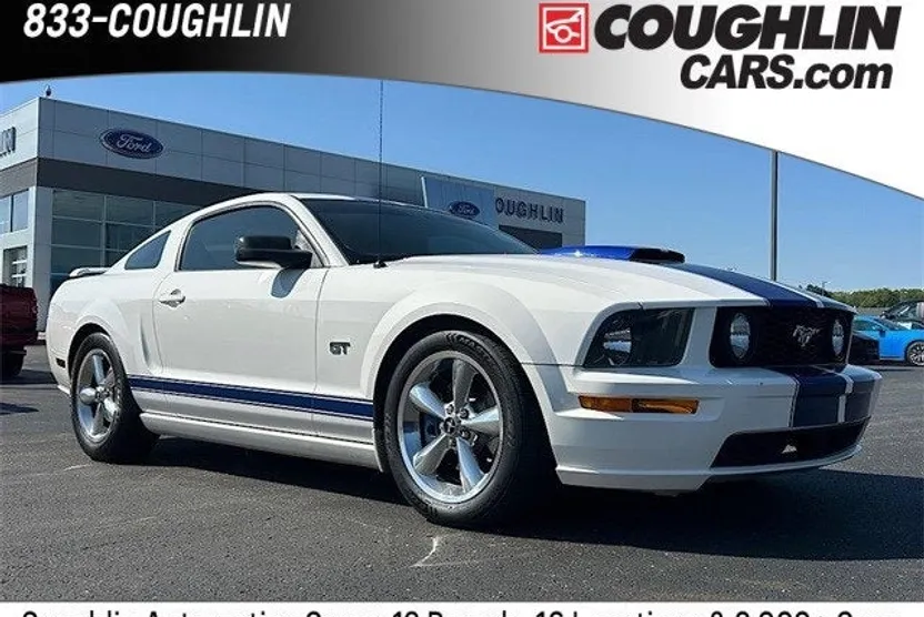 2008 Ford Mustang GT Deluxe photo 1