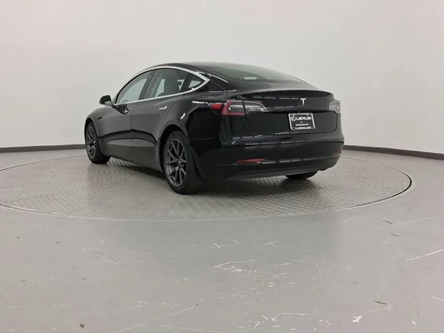 2020 Tesla Model 3 Standard Range photo 1