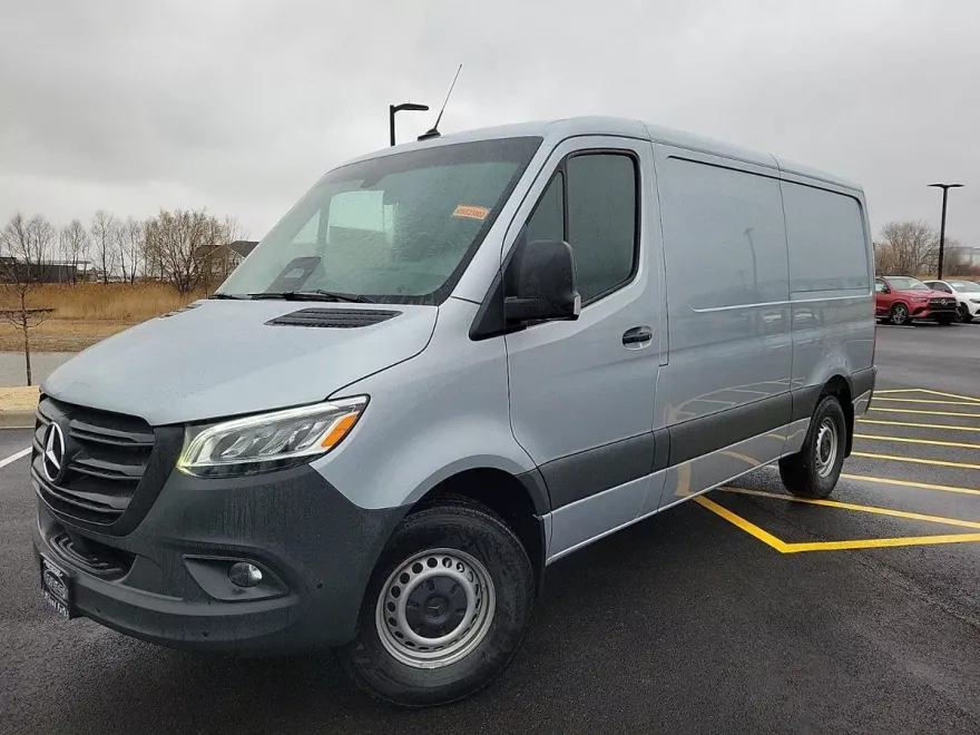 2025 Mercedes Benz Sprinter 2500 photo 1