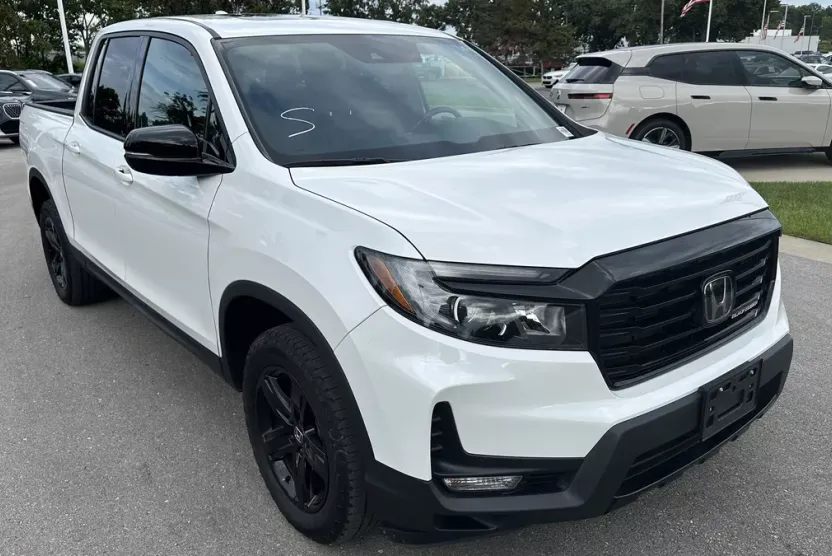 2023 Honda Ridgeline Black Edition photo 1
