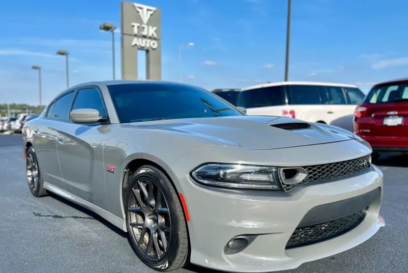 2019 Dodge Charger Scat Pack photo 1