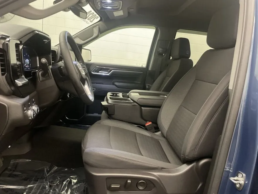 2024 Gmc Sierra 1500 SLE photo 1