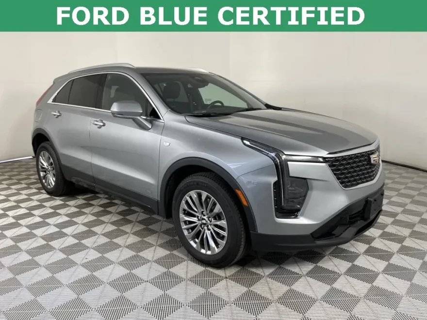 2024 Cadillac XT4 Premium Luxury photo 1