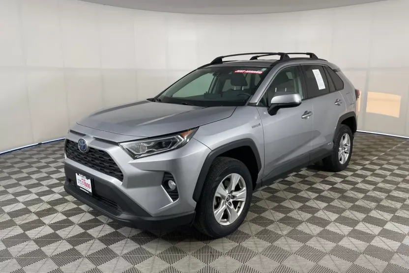 2021 Toyota RAV4 Hybrid XLE photo 1
