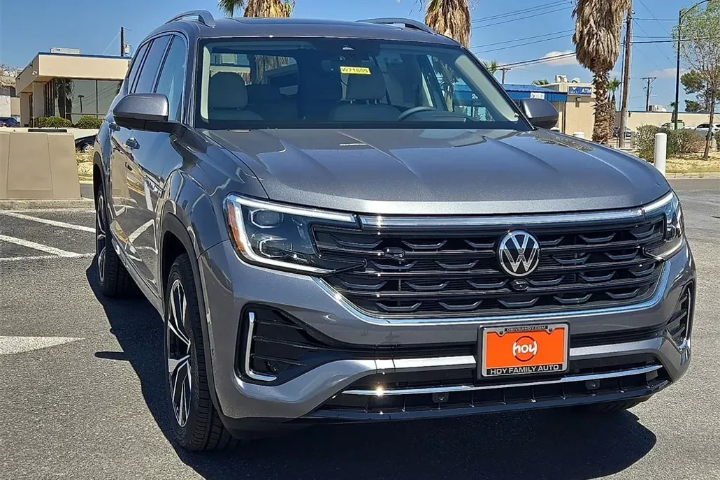 2025 Volkswagen Atlas SEL Premium R-Line photo 1