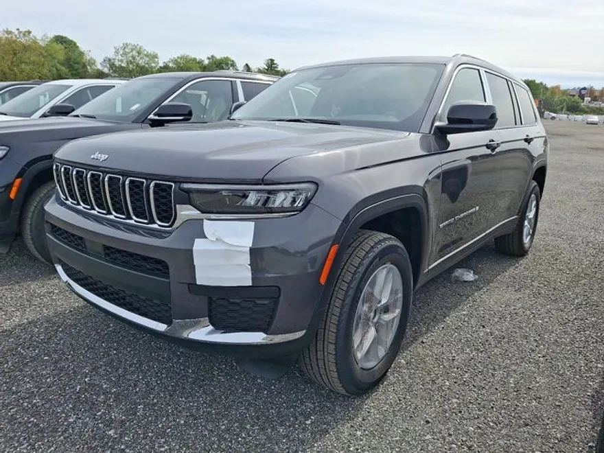 2025 Jeep Grand Cherokee Laredo X photo 1