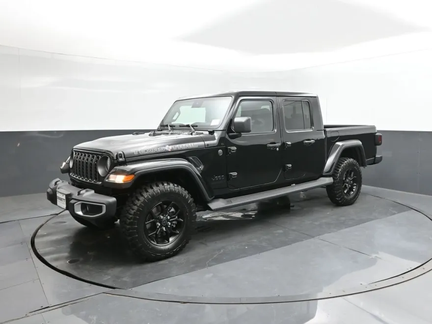 2025 Jeep Gladiator Sport photo 1