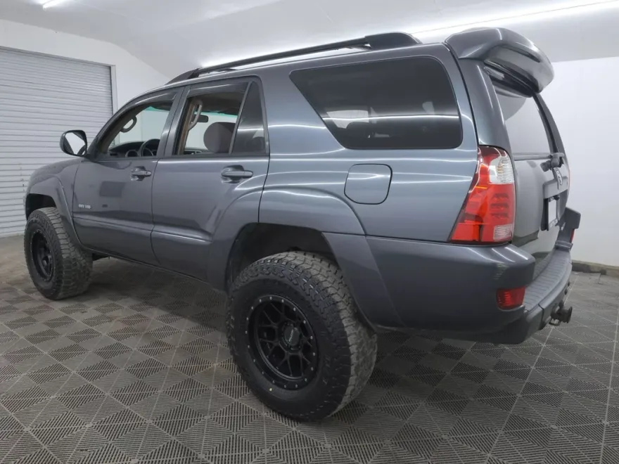 2005 Toyota 4Runner SR5 Sport photo 1