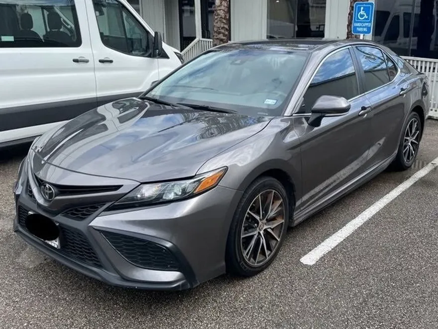 2024 Toyota Camry SE photo 1