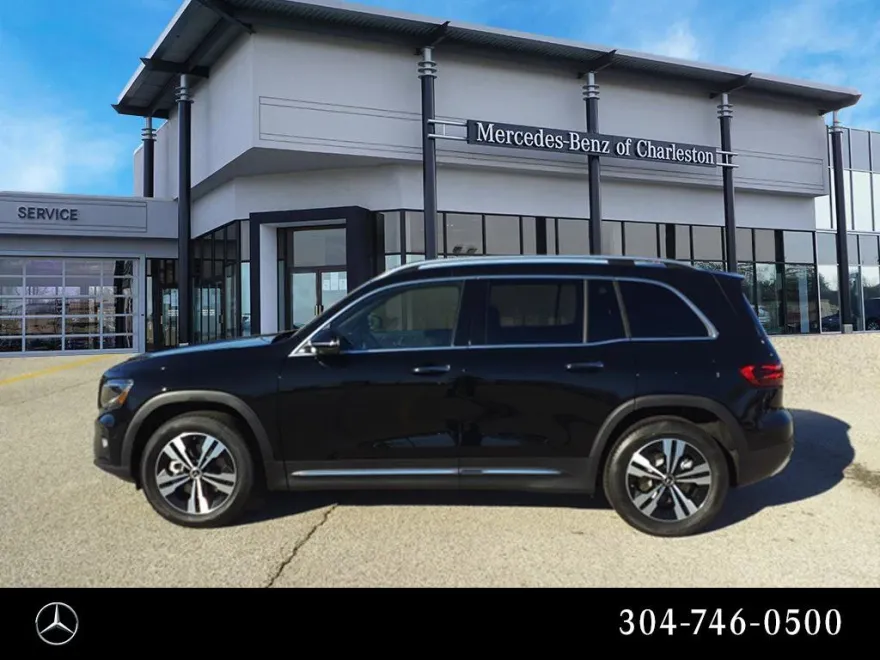 2025 Mercedes Benz GLB 250 4MATIC photo 1
