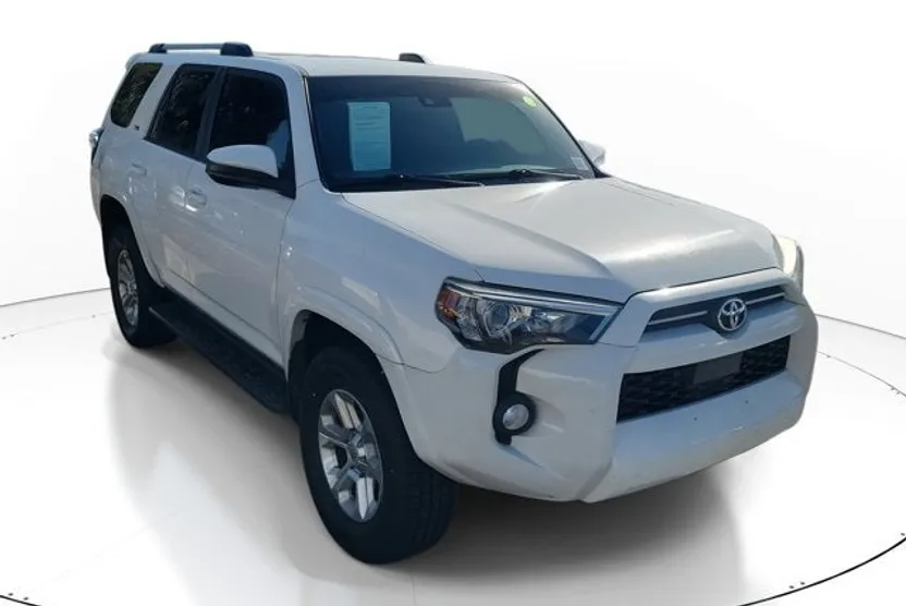 2020 Toyota 4Runner SR5 photo 1