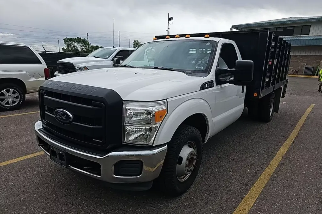 2015 Ford F-350 XL photo 1