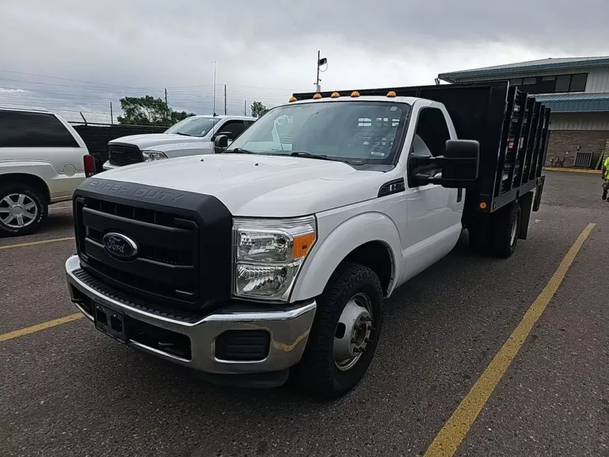 2015 Ford F-350 XL photo 1