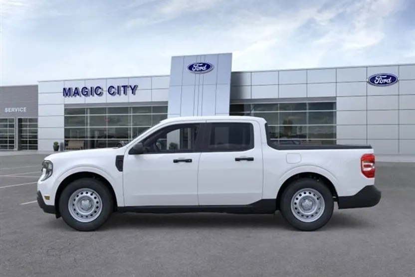 2025 Ford Maverick XL photo 1