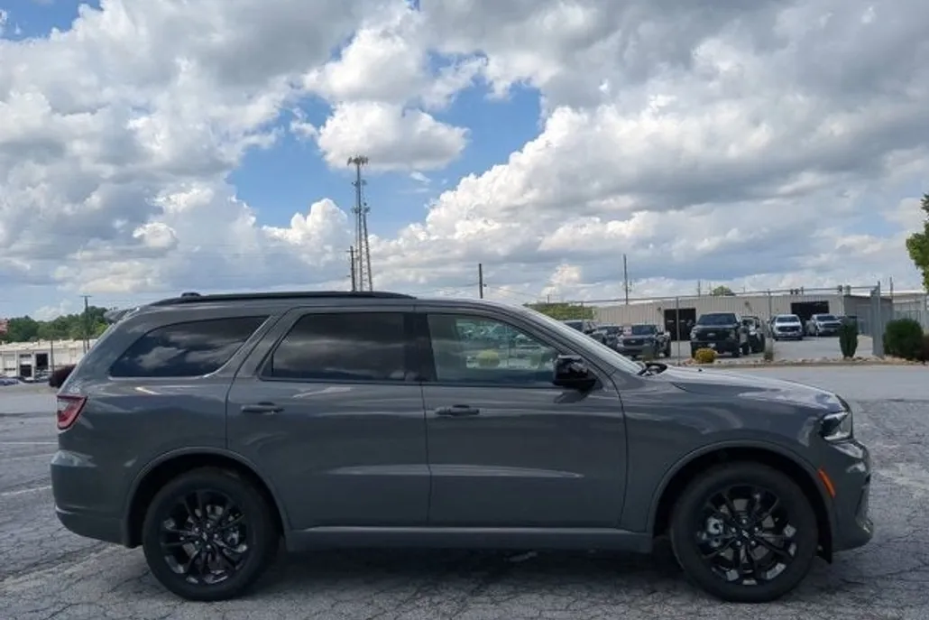 2025 Dodge Durango GT photo 1