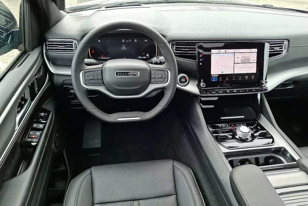 2025 Jeep Wagoneer L Series II photo 1