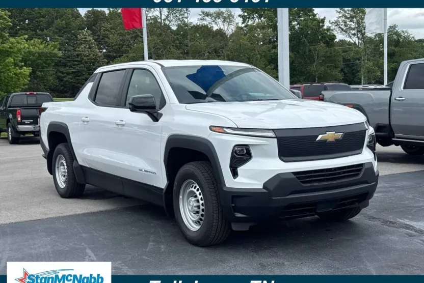 2025 Chevrolet Silverado EV Work Truck photo 1