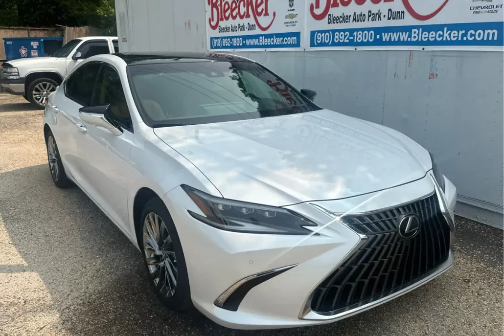 2024 Lexus ES 350 Ultra Luxury photo 1