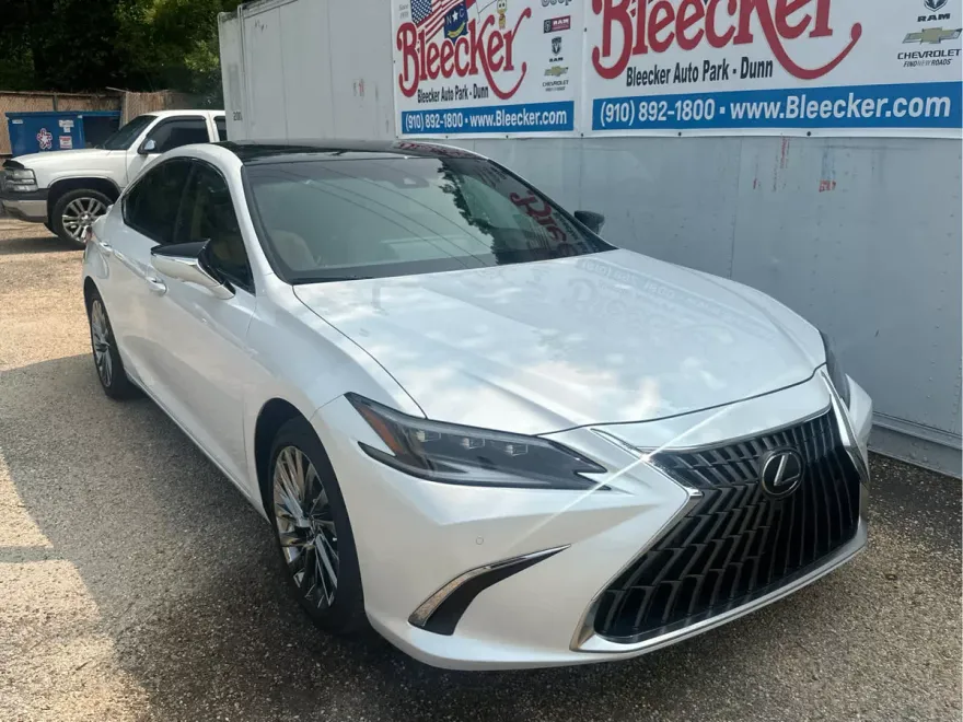 2024 Lexus ES 350 Ultra Luxury photo 1