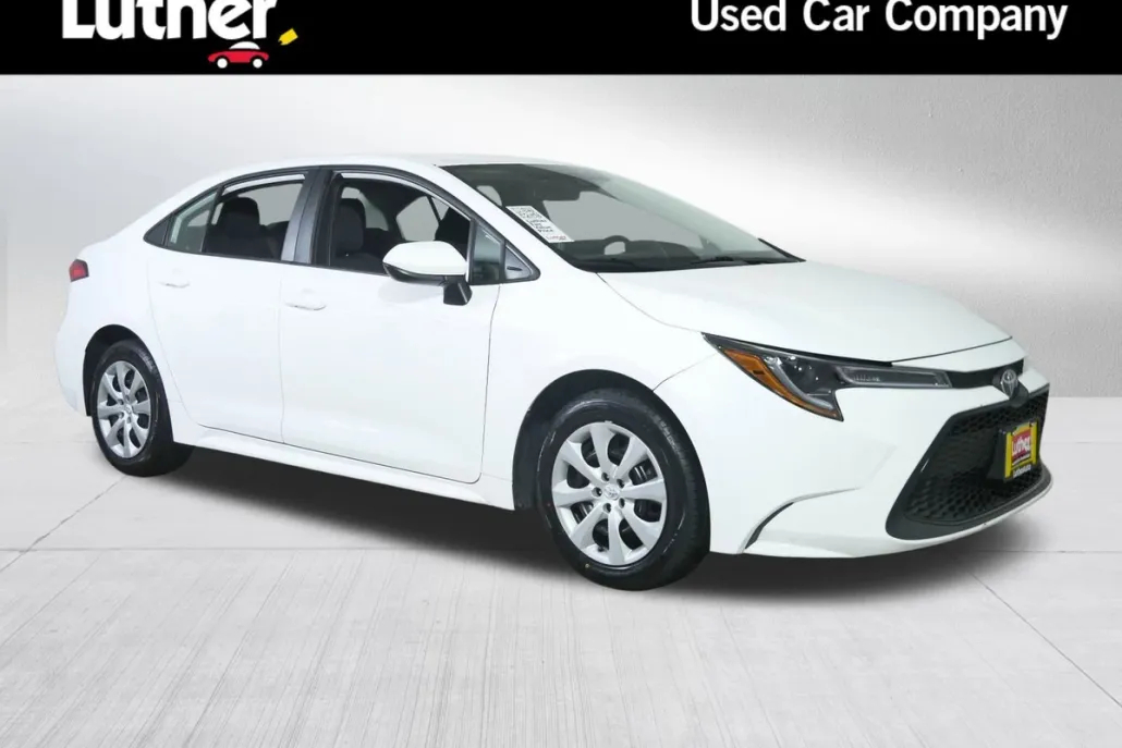 2022 Toyota Corolla LE photo 1