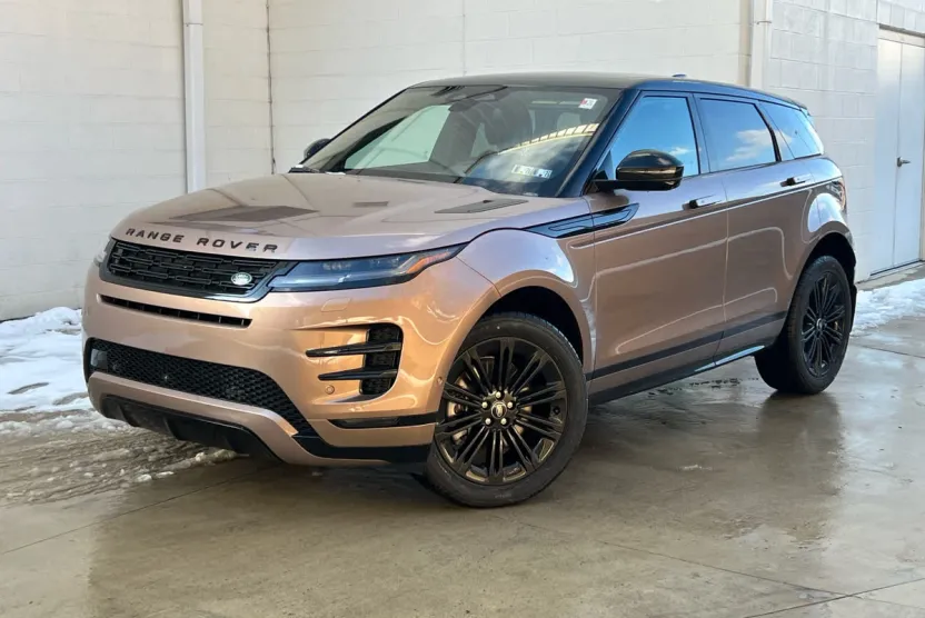 2025 Land Rover Range Rover Evoque Dynamic SE photo 1