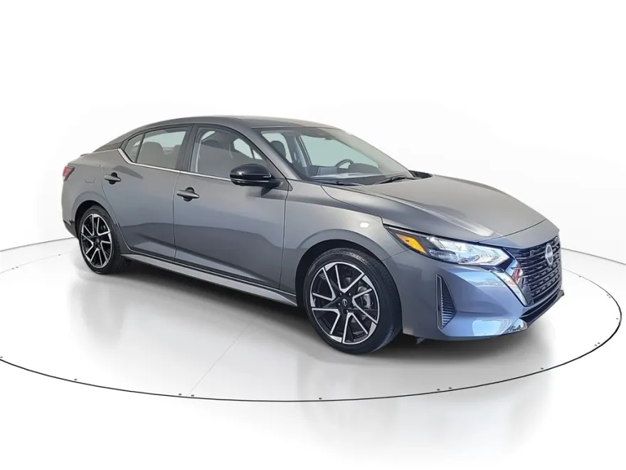2025 Nissan Sentra SR photo 1