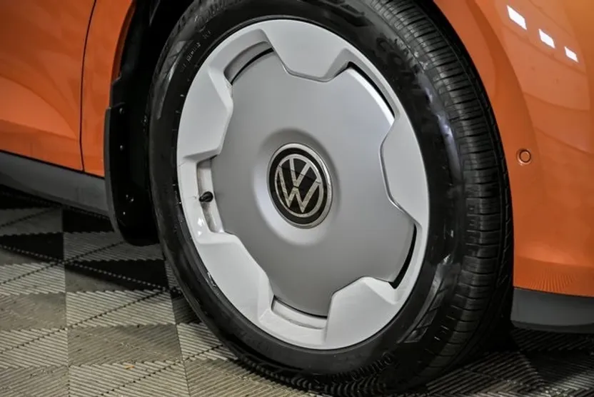 2025 Volkswagen ID. Buzz photo 1