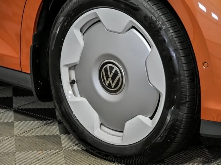 2025 Volkswagen ID. Buzz photo 1