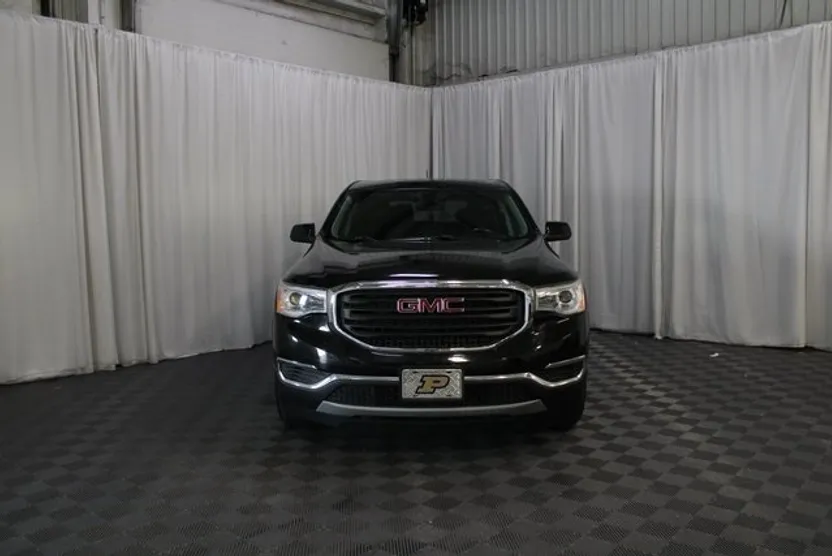 2017 Gmc Acadia SLE photo 1