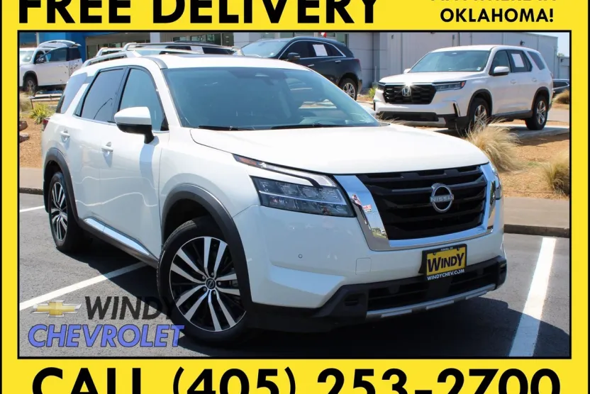 2024 Nissan Pathfinder Platinum photo 1