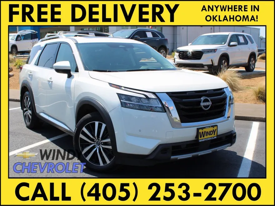2024 Nissan Pathfinder Platinum photo 1
