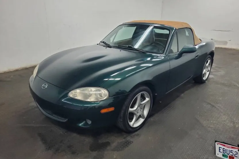 2001 Mazda MX-5 Miata Miata LS photo 1