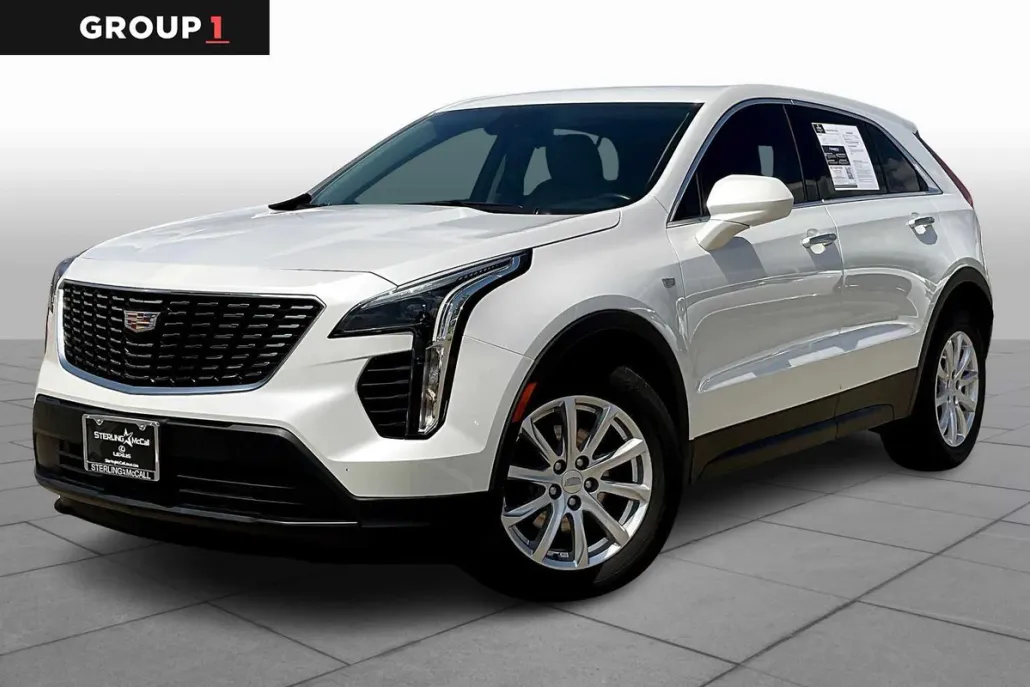 2023 Cadillac XT4 Luxury photo 1