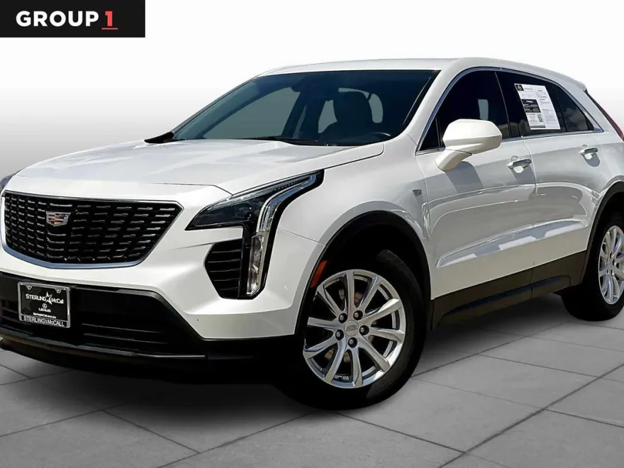 2023 Cadillac XT4 Luxury photo 1