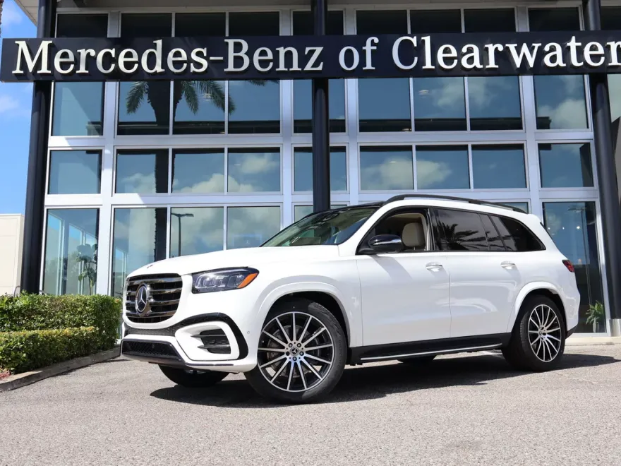 2026 Mercedes Benz GLS 450 4MATIC photo 1