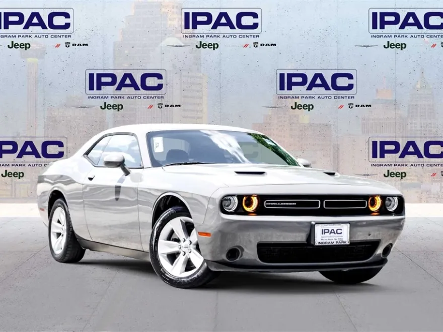 2023 Dodge Challenger SXT photo 1