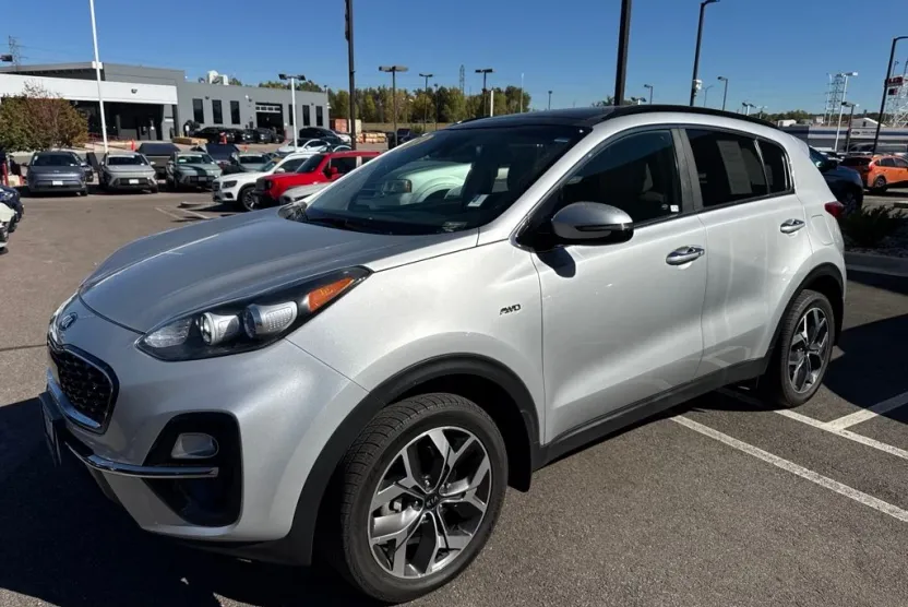 2020 Kia Sportage EX photo 1