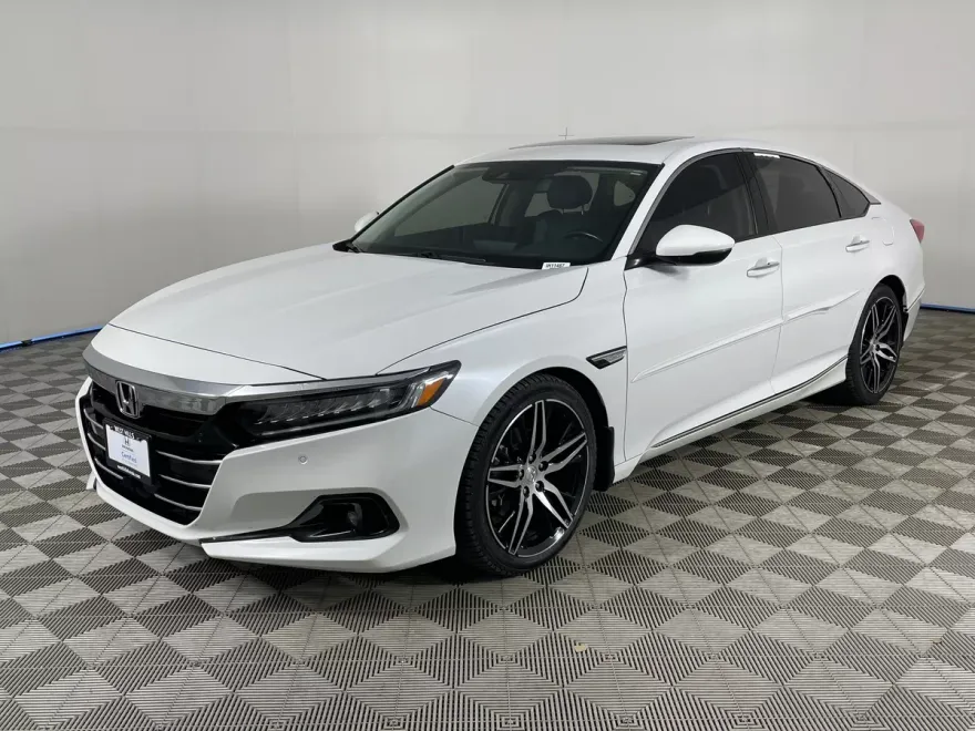 2021 Honda Accord Touring 2.0T photo 1