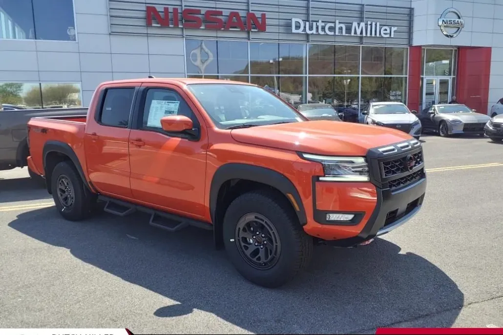 2025 Nissan Frontier Crew Cab PRO-4X photo 1