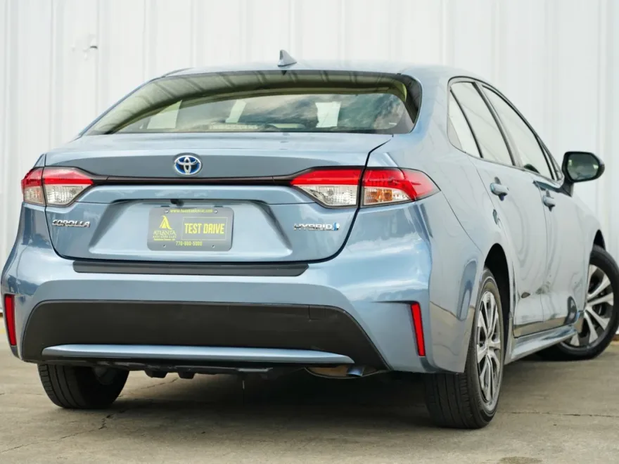 2020 Toyota Corolla Hybrid LE photo 1