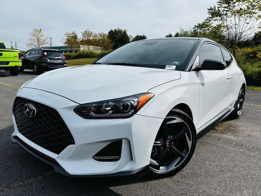 2019 Hyundai Veloster Turbo Ultimate photo 1