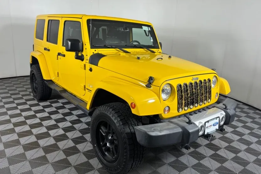 2015 Jeep Wrangler Unlimited Sahara photo 1
